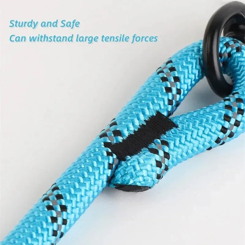 150 cm Durable Reflective Dog Leash for Large, Medium, and Small Breeds, Ideal for Golden Retrievers and Active Pets